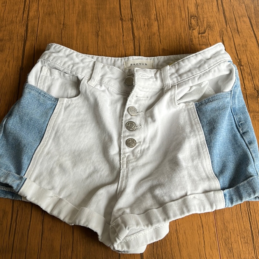 PacSun high rise mom shorts, white and blue!